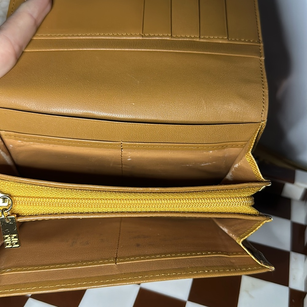 Givenchy Wallet - Picture 5 of 16